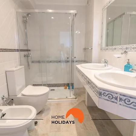 #008 T2 Tenis By Holidays